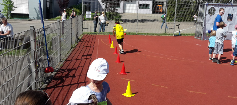 Unterstützung beim Sportspielefest in Allmersbach