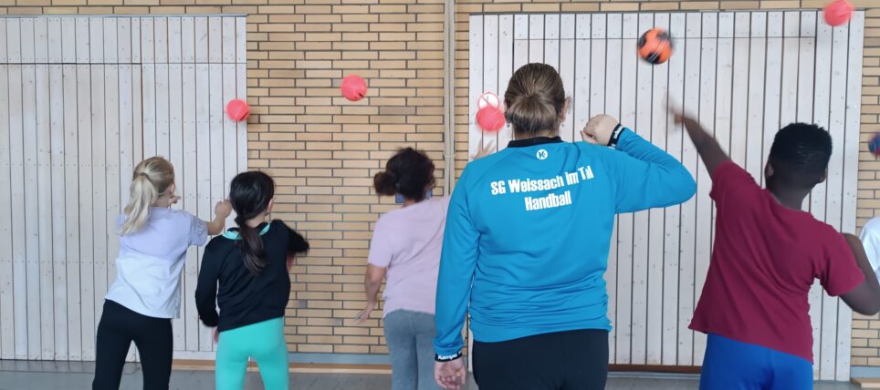 Handball-Aktionstag in der Grundschule an der Weissach